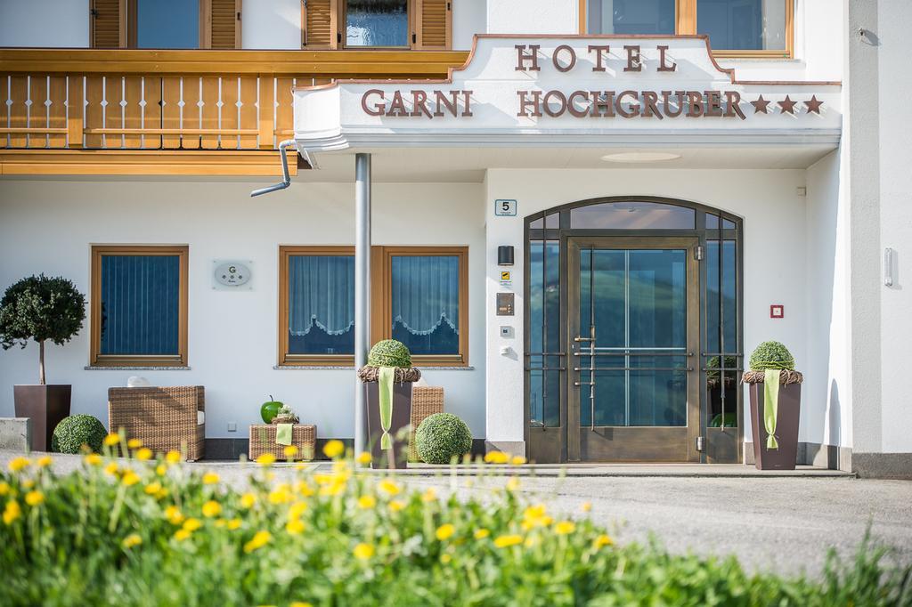 Hotel Garni Hochgruber Brunico Esterno foto