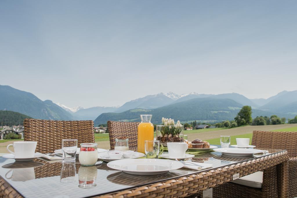 Hotel Garni Hochgruber Brunico Esterno foto