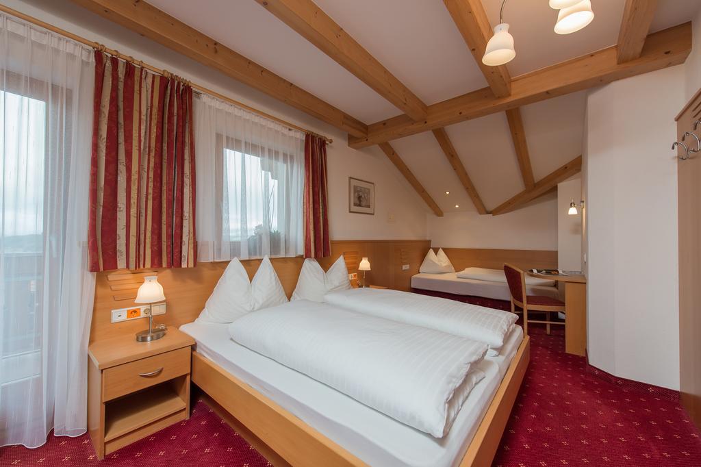 Hotel Garni Hochgruber Brunico Camera foto